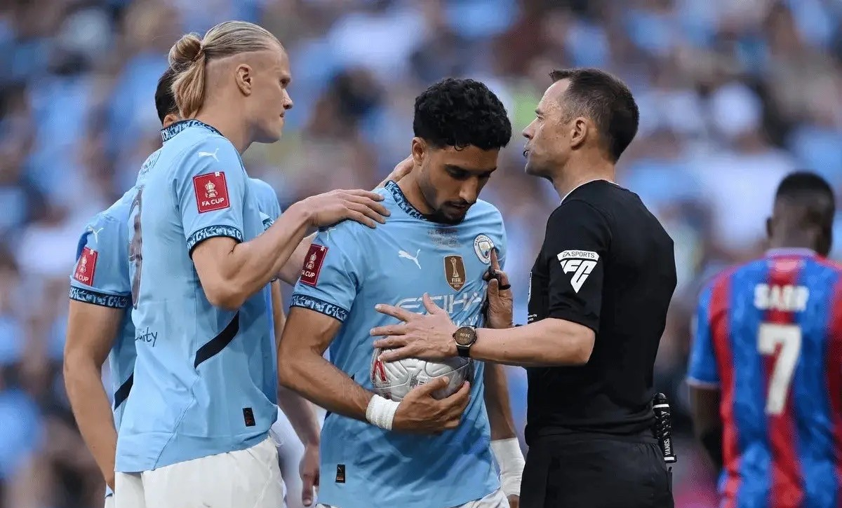 优德国际娱乐城 -转折点！巴黎圣日耳曼完成体检，足总杯集结日攻防权衡，压力陡增，训练强度明显提升的简单介绍