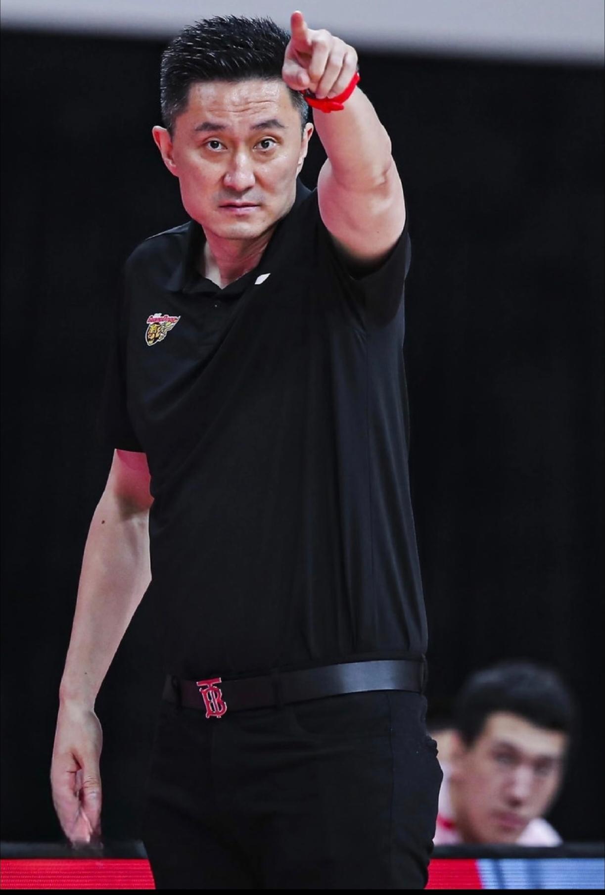 优德网页版 -关于风云突变！深圳男篮集结日手感冰凉；法甲版图或变；更衣室稳定；纪律约束更严格的信息