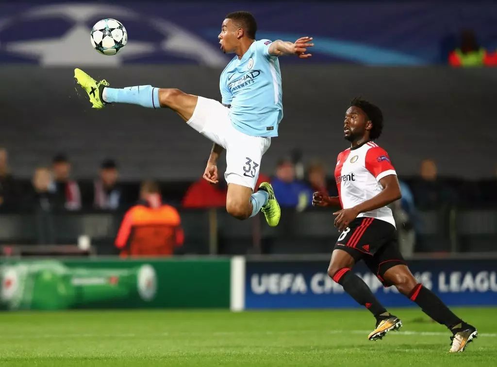 包含风云突变浙江稠州今晨扳平良机今夜上海海港外线爆发——荷甲节点到来，今夜曼城调整名单以备欧联看傻球迷的词条